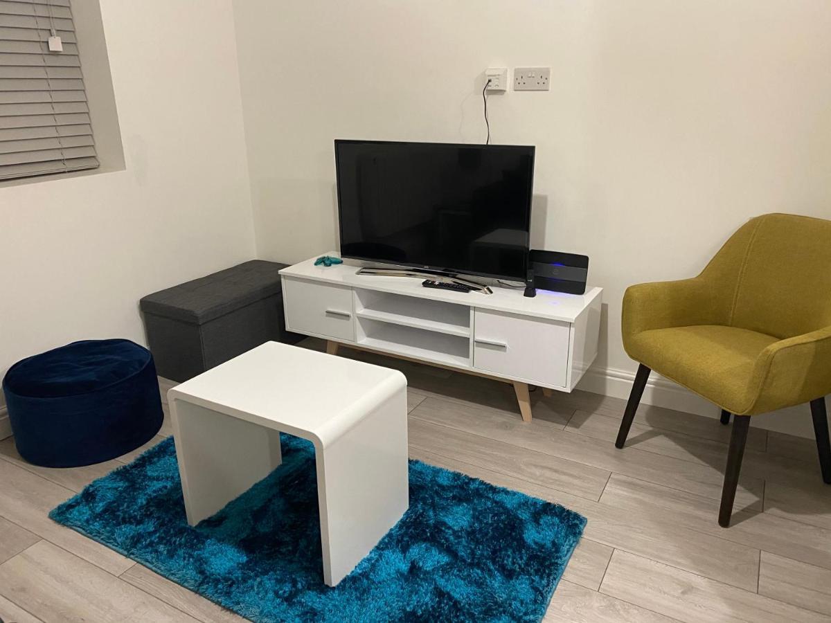 Marie'S Serviced Apartments- 2 Bedroom City Stay Bedford Exterior foto